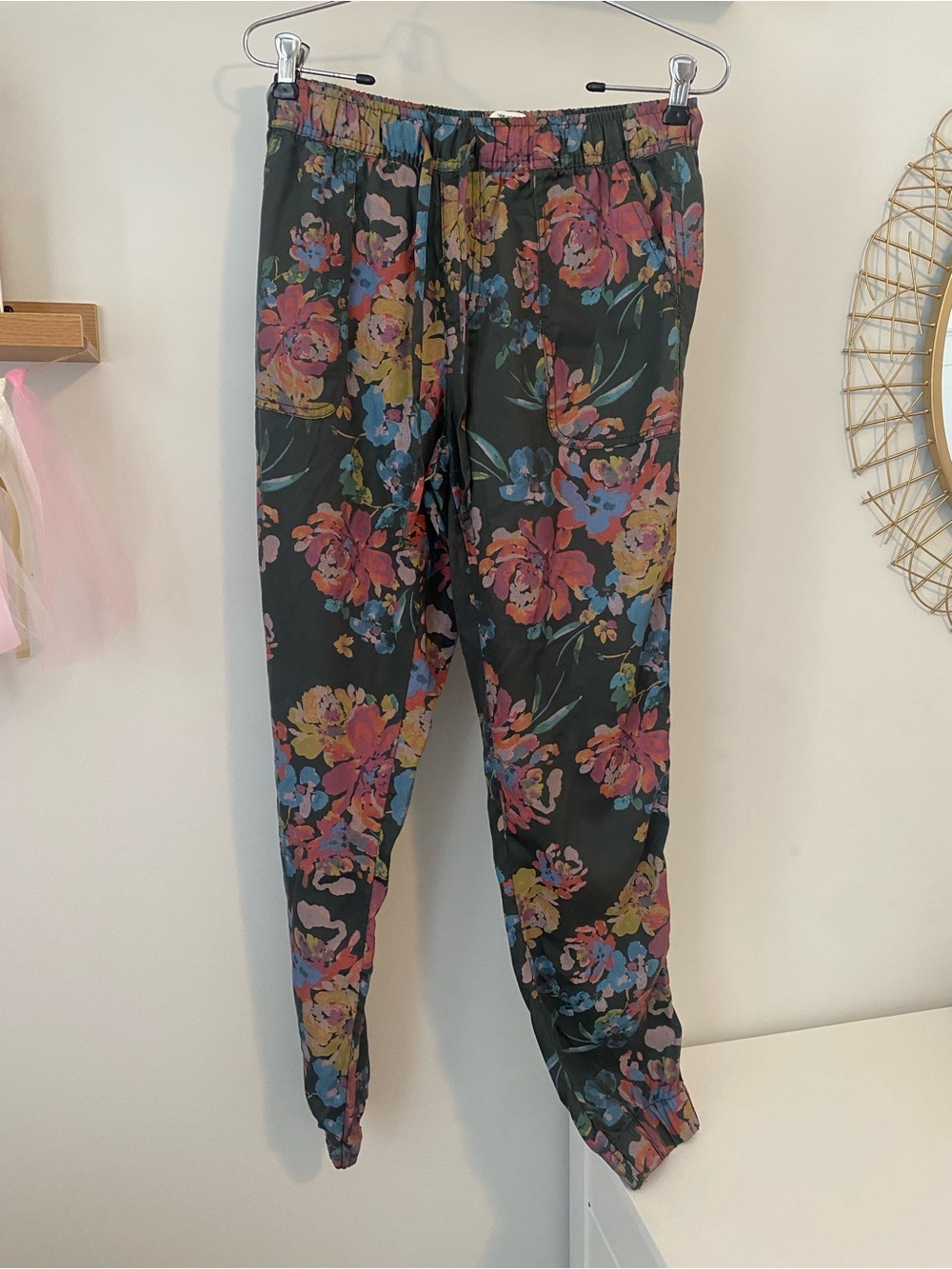 Nicole Miller Floral Jogger Pants Sz S